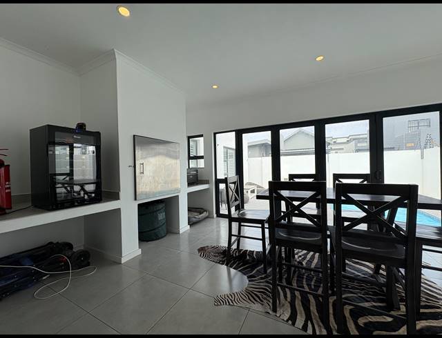 3 BEDROOM HOUSE FOR SALE IN SANDOWN